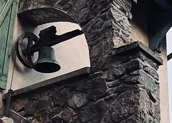 Les Roches D'yzeron